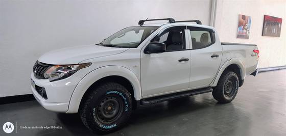 MITSUBISHI L200 TRITON 2.4 16V TURBO DIESEL GL CD 4X4 MANUAL